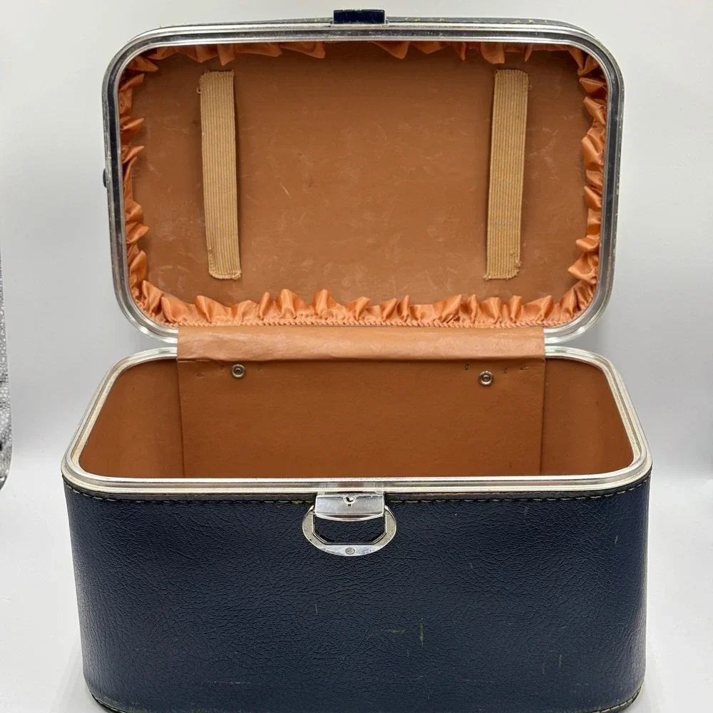 Vintage Amelia Earhart Train Case Navy Blue Hard Shell Vanity Makeup Travel Bag